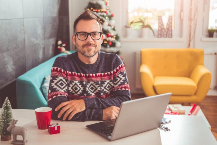 How Factoring Can Help Small Businesses During the Holiday Season