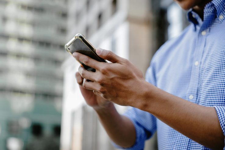 3 Distractions Small Business Owners Must Avoid
